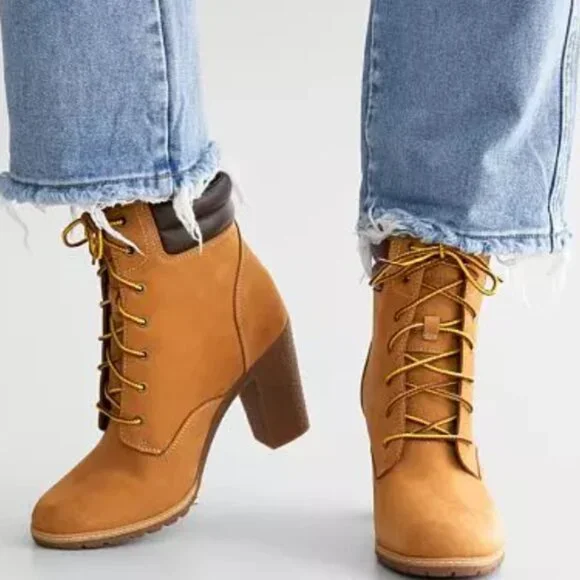 Timberland Tillston Leather Heeled Boot - Picture 2 of 8